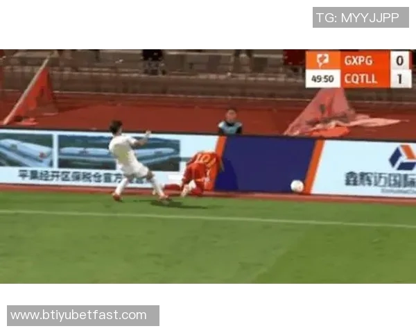 铜梁龙总经理慰问阿萨莫阿阿萨莫阿向张志雄表达理解与支持