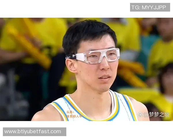 周琦半场强势表现内线统治力显现贡献7分5篮板助力球队奋勇争先 周琦半场强势表现内线统治力显现贡献7分5篮板助力球队奋勇争先