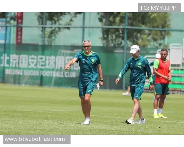 国安高层特别叮嘱塞蒂恩出征亚冠却遭其坚持己见引发关注