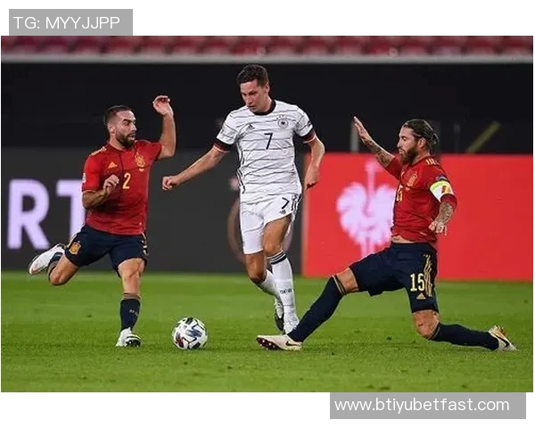 里德第二节火力全开21投11中三分命中率五成砍下28分助力全队表现出色