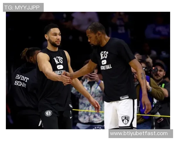 马祖拉称赞A西蒙斯展现对抗性和侵略性正是球队所需表现 马祖拉称赞A西蒙斯展现对抗性和侵略性正是球队所需表现