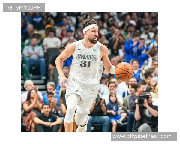 克莱呼吁莫兰特全力以赴但外界因素频频干扰他的表现 克莱呼吁莫兰特全力以赴但外界因素频频干扰他的表现