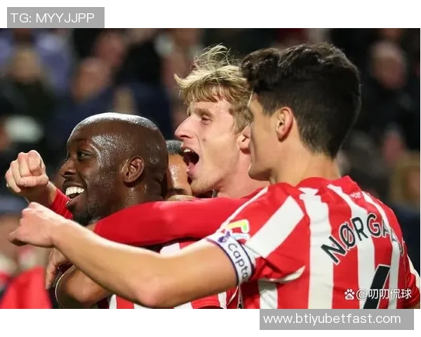 利物浦祝维纳尔杜姆35岁生日快乐237场比赛助力红军夺得四冠荣耀